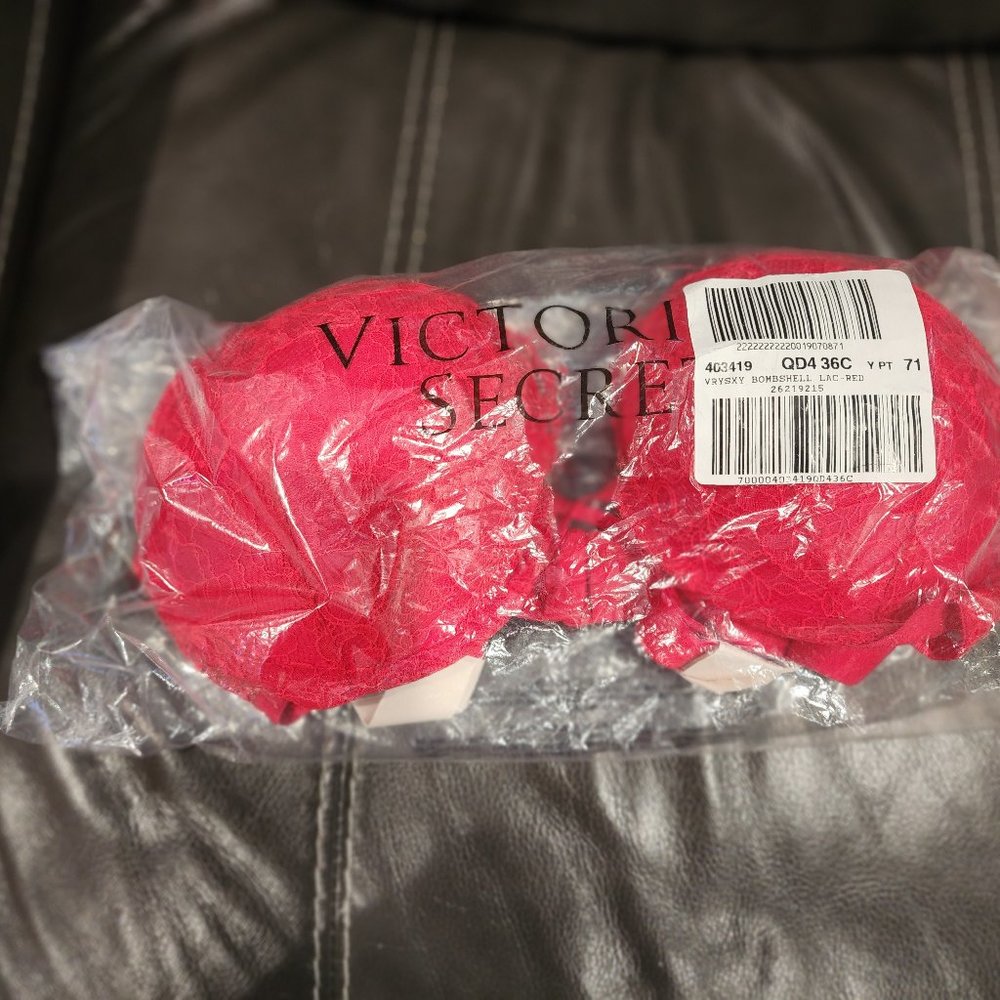NWT Victoria Secret Bombshell Bra